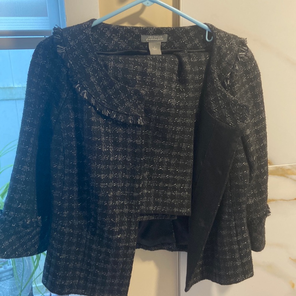 Anne Taylor size 6 jacket and 8 skirt great!